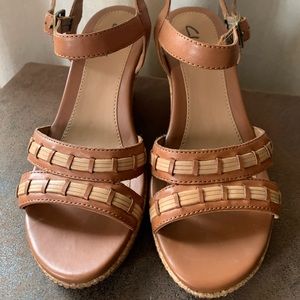 CLARKS Pitch Cocoa Womens Leather Wedge Sandals